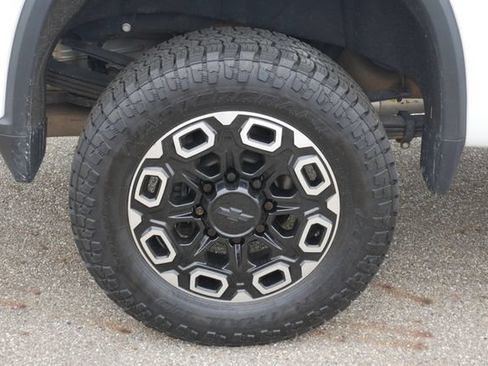 Used 2022 Chevrolet Silverado 3500 High Country AWD/4WD image 13