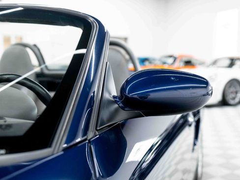 Used 2001 Porsche Boxster RWD image 29
