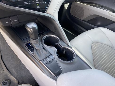 Used 2022 Toyota Camry SE FWD image 42