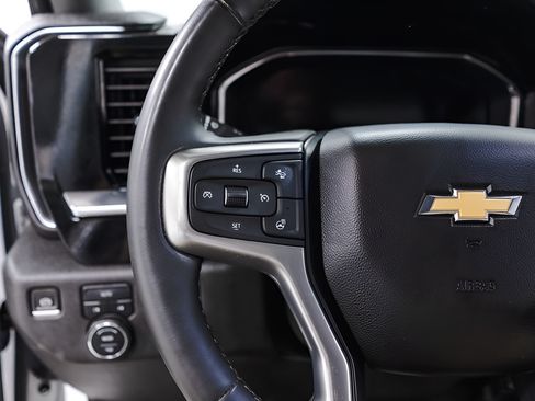 Used 2023 Chevrolet Silverado 1500 LT AWD/4WD image 12