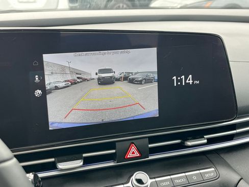 Used 2025 Hyundai Elantra Limited image 25