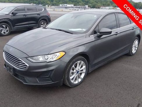 Used 2020 Ford Fusion SE FWD image 2