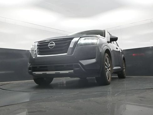 Used 2024 Nissan Pathfinder Platinum w/ Cargo Package AWD/4WD image 26