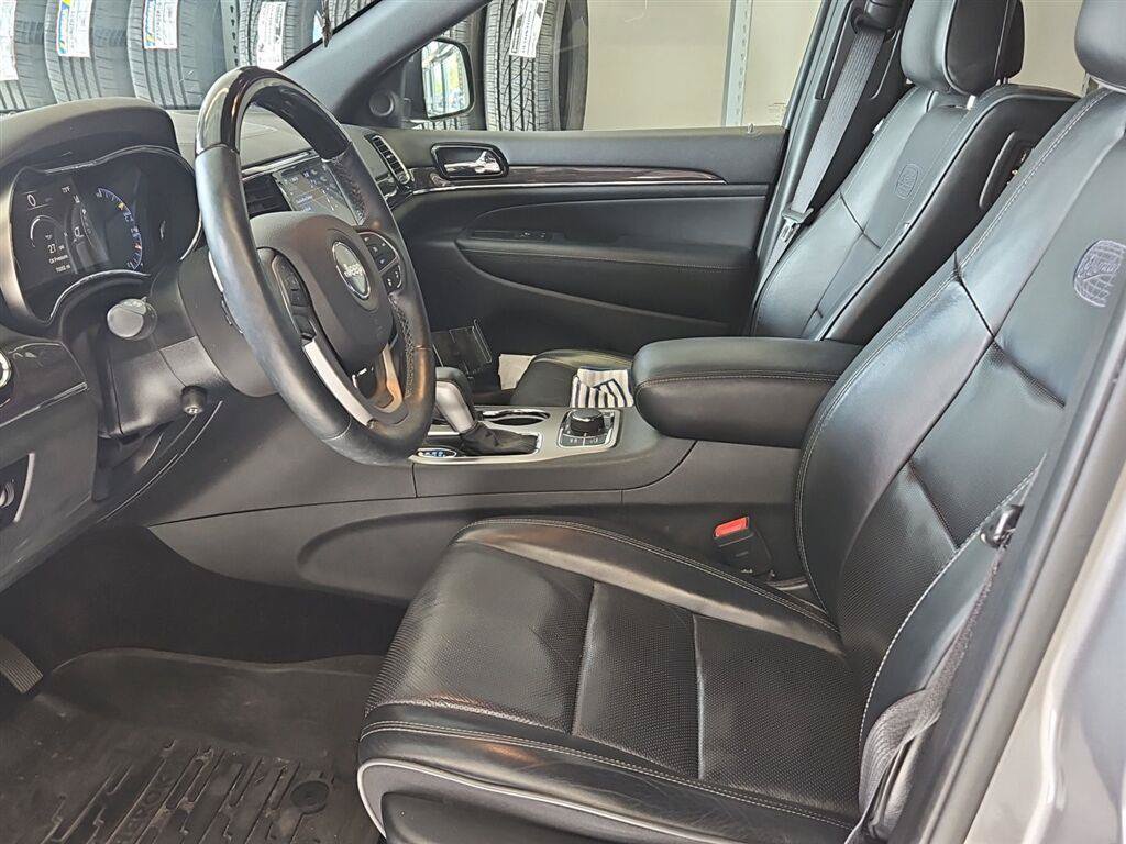 Used 2019 Jeep Grand Cherokee Overland AWD/4WD image 8