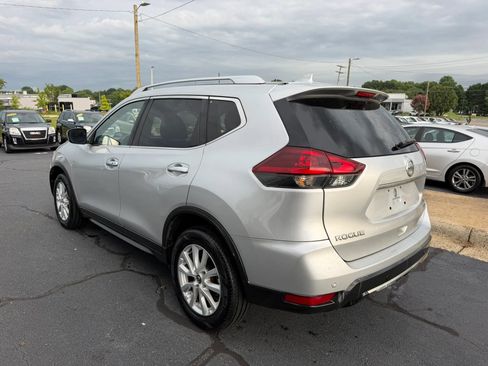 Used 2019 Nissan Rogue SV FWD image 5