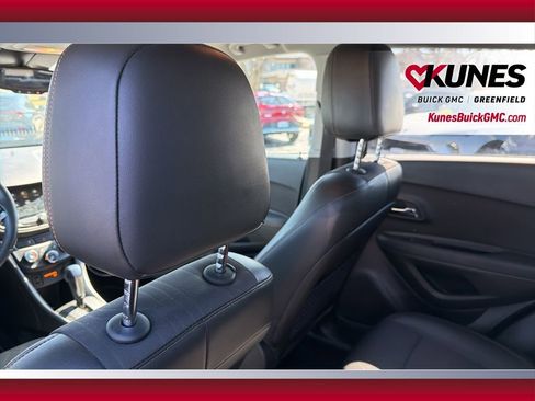 Used 2018 Chevrolet Trax LT w/ LT Convenience Package image 26