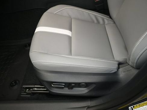 New 2026 Toyota Camry SE FWD image 10
