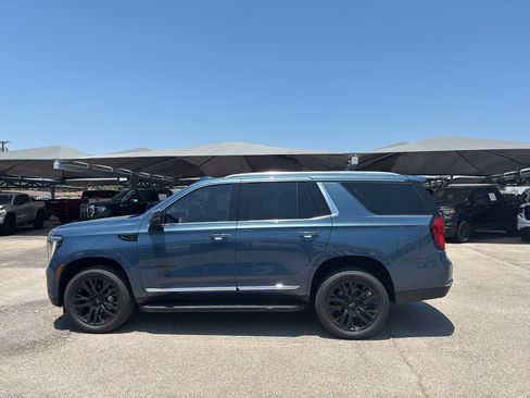 Used 2026 GMC Yukon Elevation w/ Elevation Premium Package AWD/4WD image 9