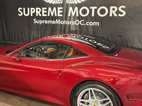 Used 2017 Ferrari California T image 7