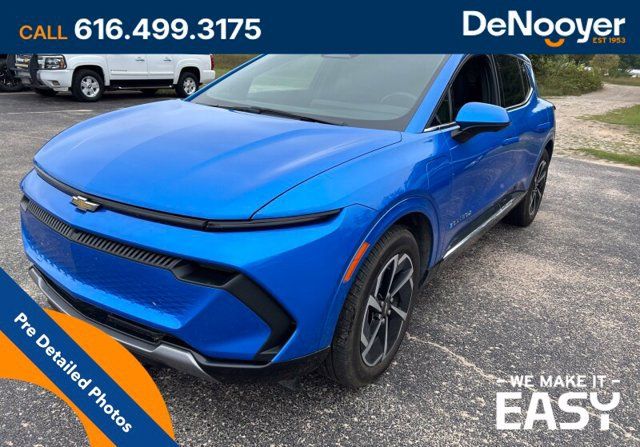 Used 2024 Chevrolet Equinox EV LT w/ LPO, All-Weather Mat Package FWD image 1