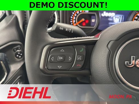 New 2025 Jeep Gladiator Sport image 25