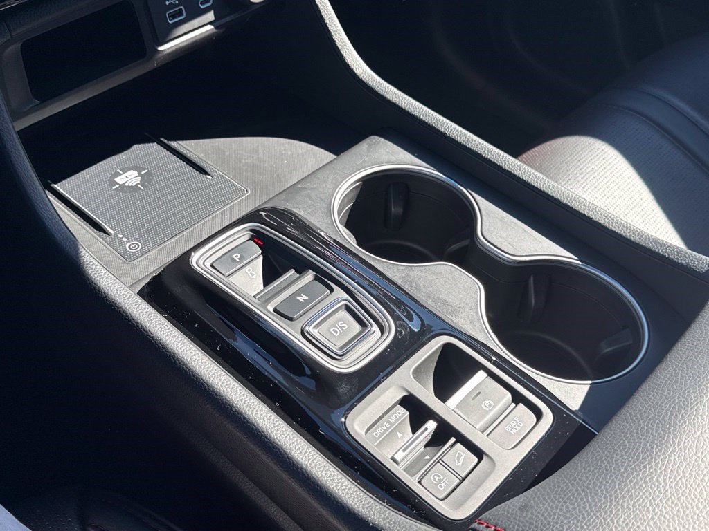 Certified 2025 Honda Pilot Black Edition image 36