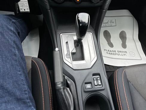 Used 2018 Subaru Crosstrek 2.0i Premium w/ Eyesight System image 23