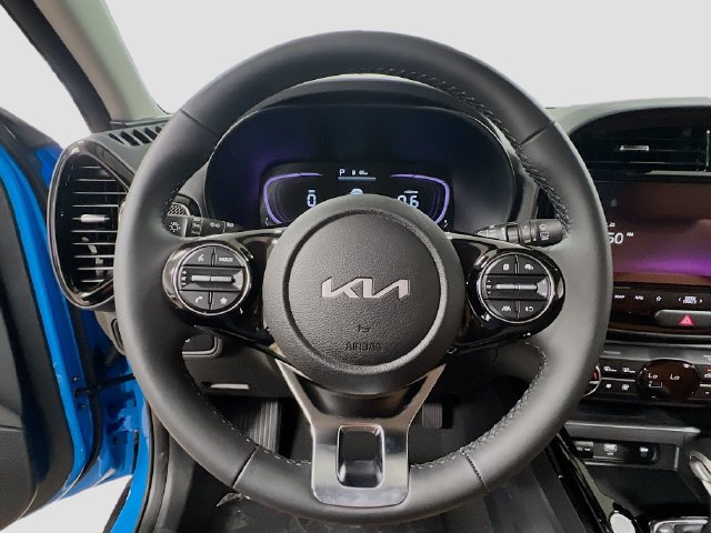 Used 2025 Kia Soul EX FWD image 11