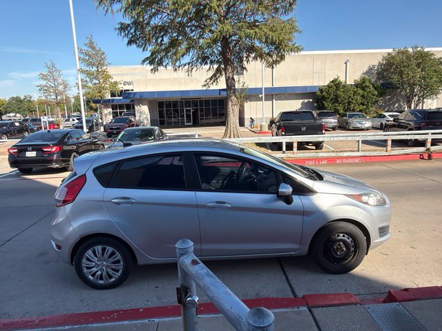 Used 2016 Ford Fiesta S FWD image 5