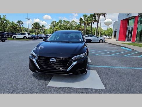 Used 2025 Nissan Sentra S image 17