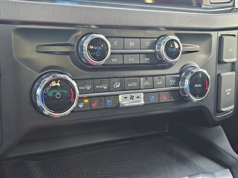 Used 2024 Ford F450 Platinum image 48