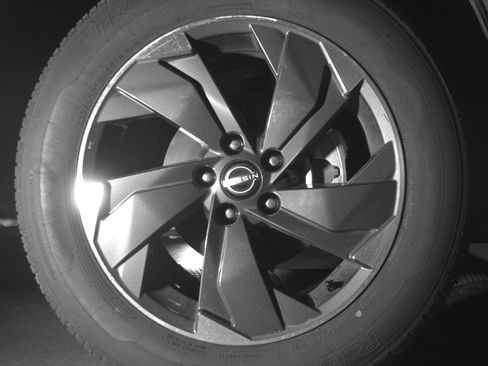 Used 2025 Nissan Rogue SV FWD image 13