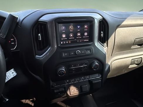 Used 2022 Chevrolet Silverado 2500 Custom w/ Custom Value Package AWD/4WD image 26