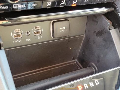 Used 2023 Jeep Grand Cherokee L Laredo image 29