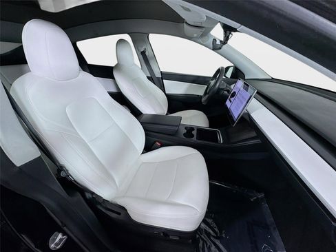 Used 2021 Tesla Model Y 2WD image 26