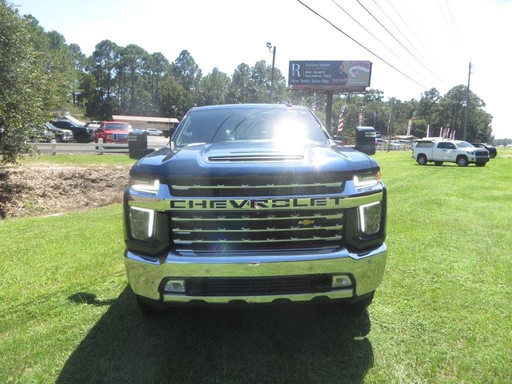 Used 2021 Chevrolet Silverado 2500 LTZ w/ LTZ Premium Package AWD/4WD image 3