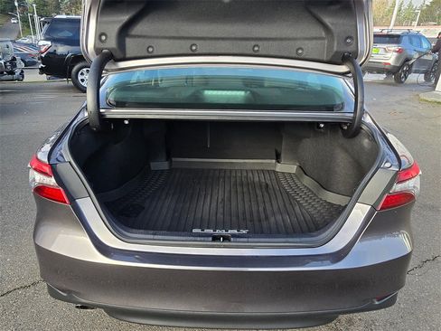 Certified 2021 Toyota Camry XLE w/ Navigation Upgrade Package image 16