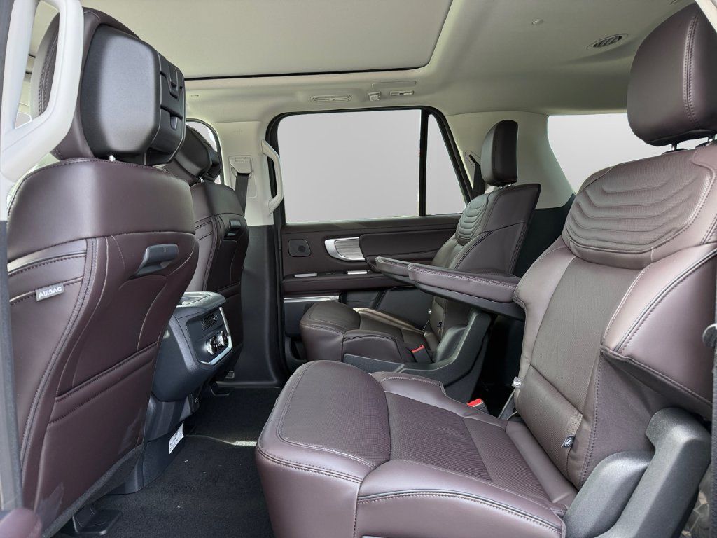 New 2027 Ford Expedition Max Platinum w/ Platinum Ultimate Package AWD/4WD image 13