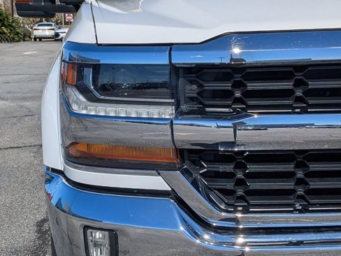 Used 2018 Chevrolet Silverado 1500 LT w/ Max Trailering Package image 10