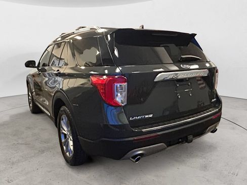Used 2022 Ford Explorer Limited w/ Equipment Group 301A AWD/4WD image 3