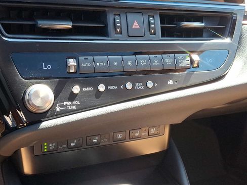 Used 2023 Lexus ES 350 Ultra Luxury w/ Accessory Package (Z1) FWD image 16