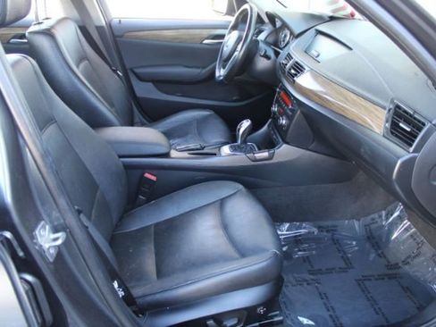 Used 2013 BMW X1 sDrive28i image 11