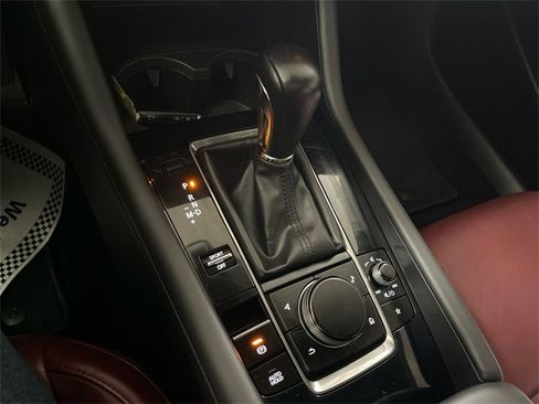 Used 2021 MAZDA MAZDA3 Hatchback w/Premium Plus Pkg image 20