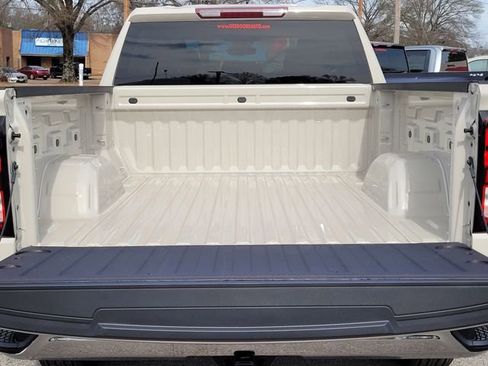 New 2026 GMC Sierra 1500 Pro w/ Pro Value Package image 9