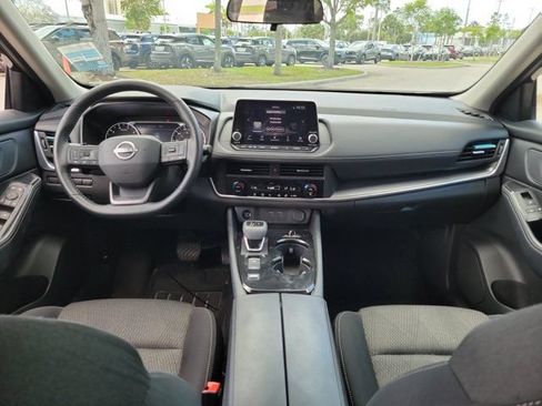 Certified 2026 Nissan Rogue SV FWD image 16