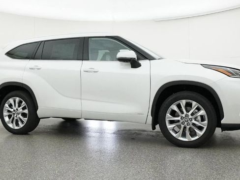 New 2026 Toyota Highlander Limited image 28