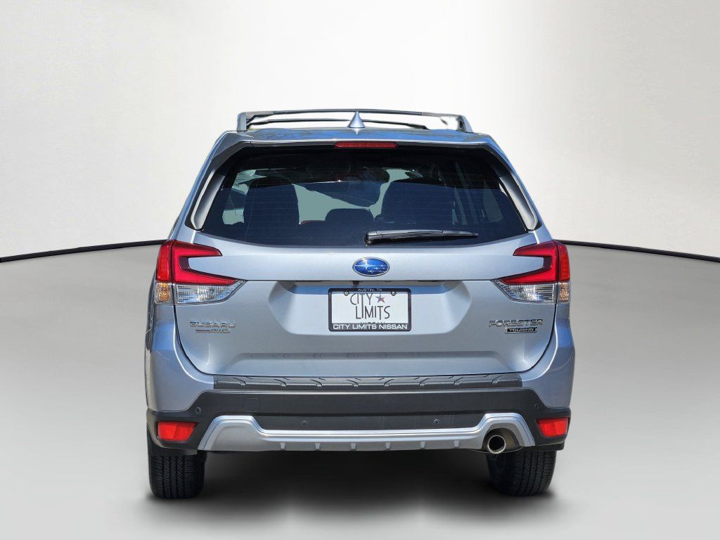 Used 2023 Subaru Forester Touring AWD/4WD image 6