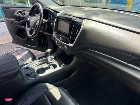 Used 2019 Chevrolet Traverse LT w/ LT Premium Package AWD/4WD image 27