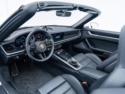 Certified 2022 Porsche 911 Turbo S AWD/4WD image 4