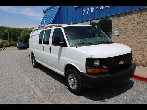 Used 2016 Chevrolet Express 2500 Extended RWD image 1