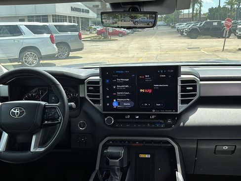 Used 2023 Toyota Tundra Limited AWD/4WD image 25