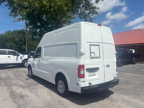 Used 2018 Nissan NV 2500 SV RWD image 4