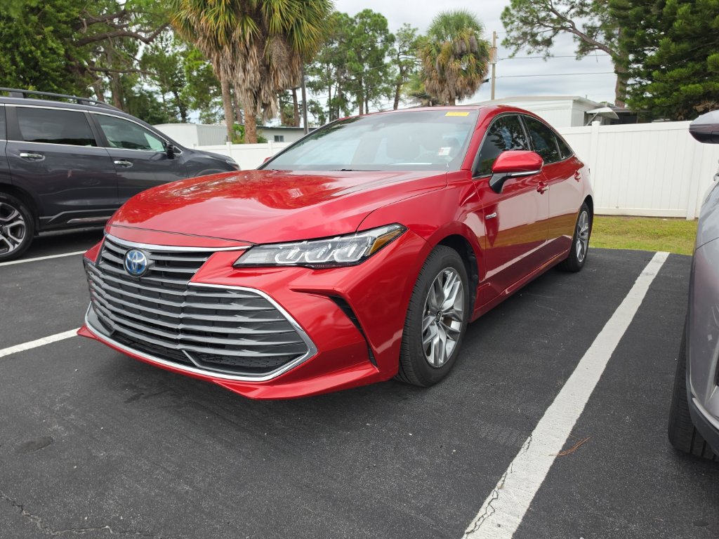 Used 2021 Toyota Avalon XLE w/ Moonroof Package FWD image 5