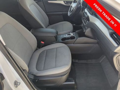 Used 2022 Ford Escape SE w/ Cold Weather Package image 19