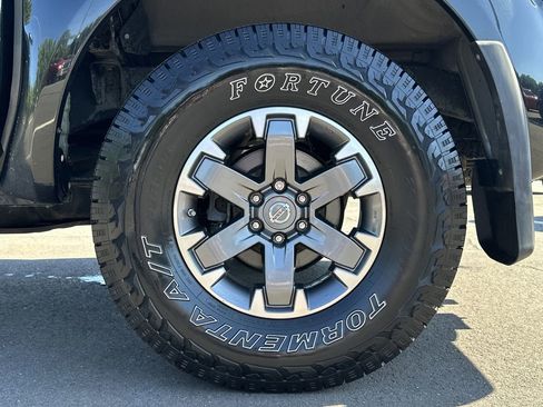 Used 2015 Nissan Frontier PRO-4X w/ Pro-4x Luxury Package AWD/4WD image 16