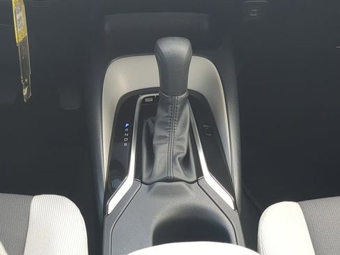 Used 2024 Toyota Corolla LE image 25