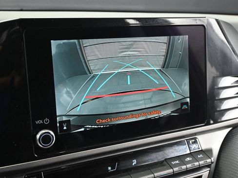Used 2026 Toyota Camry SE FWD image 16