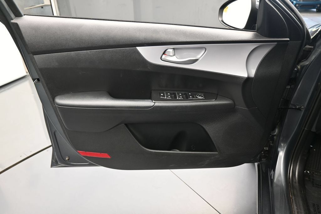 Used 2024 Kia Forte LXS FWD image 13
