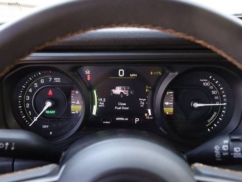 Used 2024 Jeep Wrangler Unlimited AWD/4WD image 13