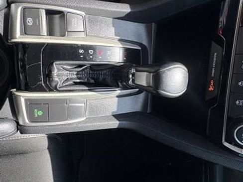 Used 2020 Honda Civic Sport image 10